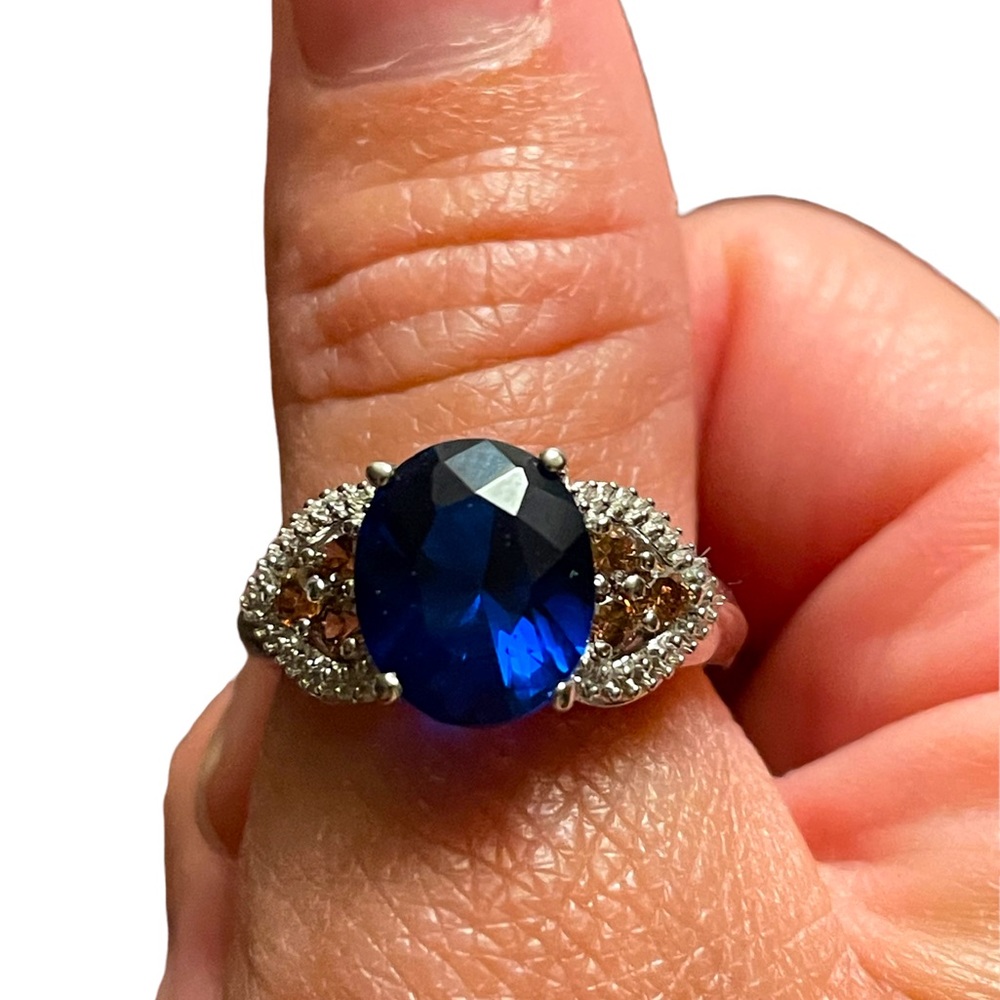 Sterling Silver Ring with CZ Crystals Blue and Champagne Size 9 NWOT